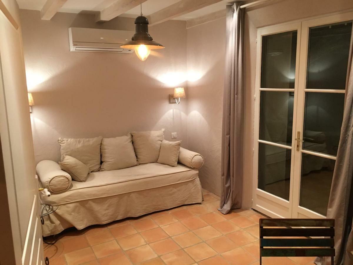 Le Champmazet Bed & Breakfast La Roquette-sur-Siagne Dış mekan fotoğraf
